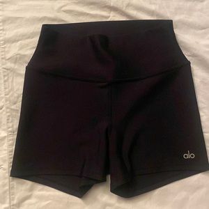 Alo yoga 3 high waisted shorts